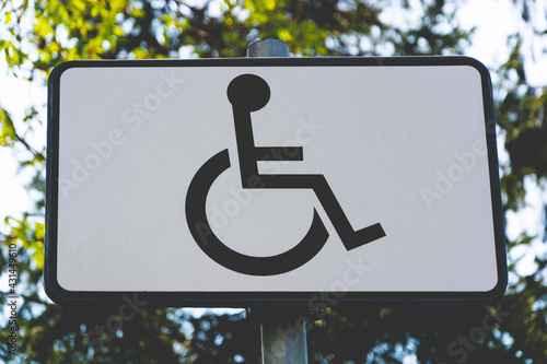 Znak drogowy Miejsce dla niepełnosprawnych © Heroc