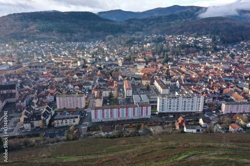 ville, panorama, vue, commune, france, europe, paysage, architecture, distance, voyage, urbain, ciel, panoramique, vieux, bâtiment, tourisme, house of god, fleuve, maison, colline, village