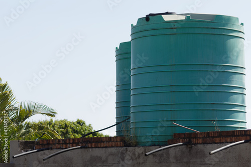 vertical lldpe water tank on flat roof