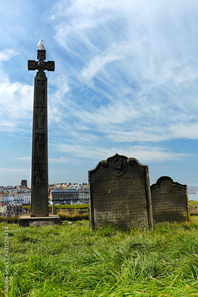 Obraz premium St Mary's Graveyard, Whitby, North Yorkshire