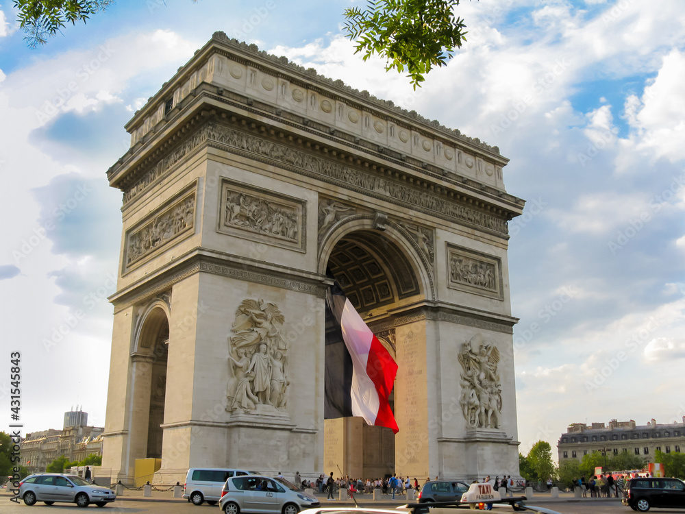 Fototapeta premium Triumph Arc on a sunny day