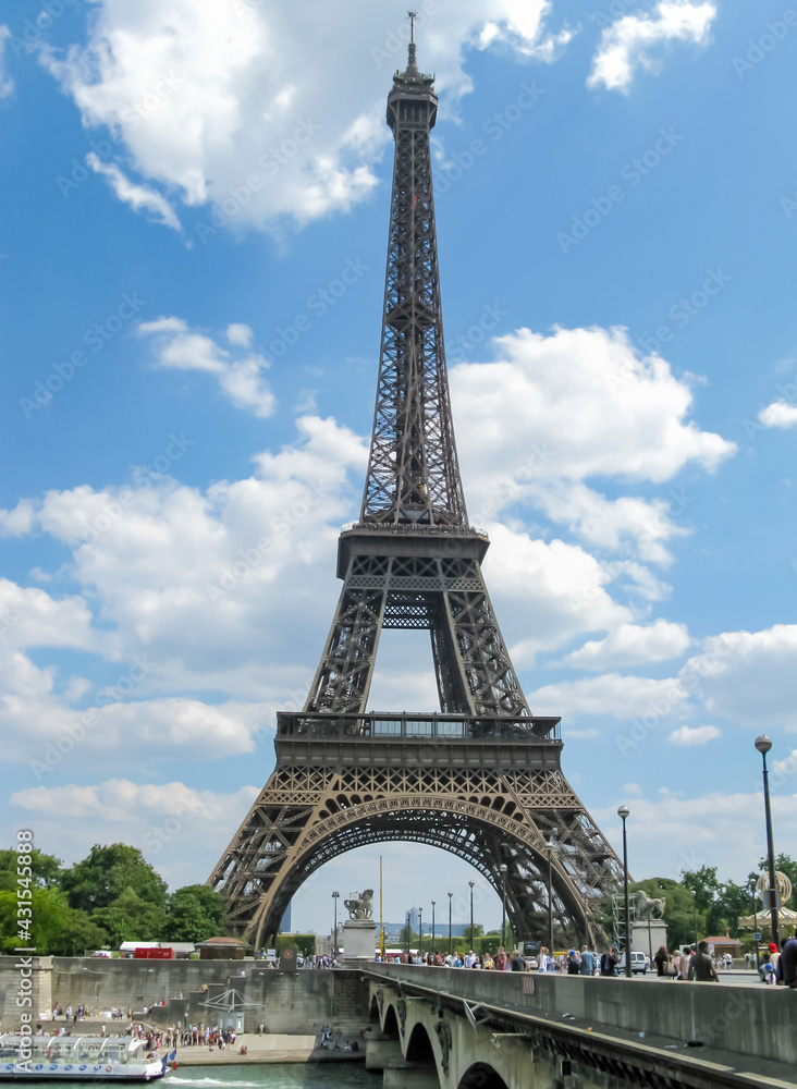 The Eiffel Tower seeing on a sunny day