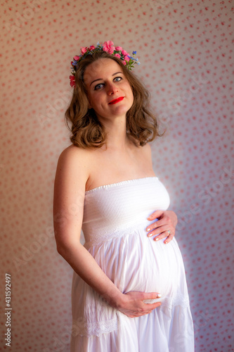 White woman last month of pregnancy