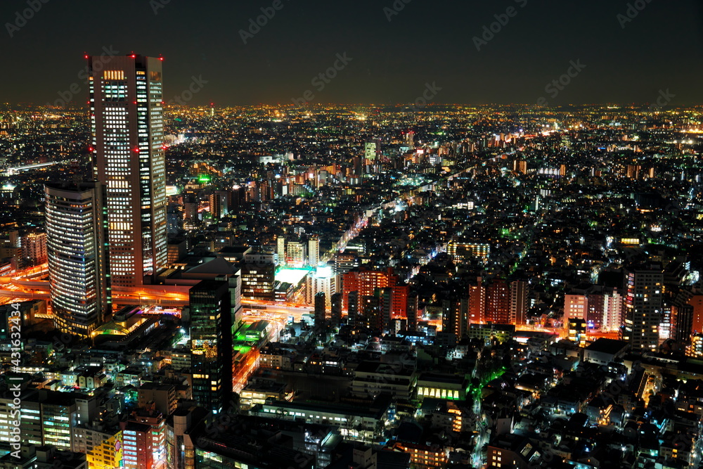 Fototapeta premium 夜更けの新宿の輝き