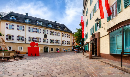 Foto Idyllic cityscape of Zell am See in Austria