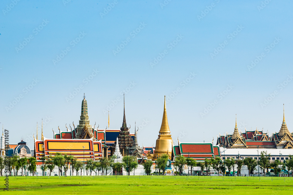 Naklejka premium Wat Phra Keaw is the landmark or symbol of Bangkok. this place is the destination for every tourist who travel to Thailand