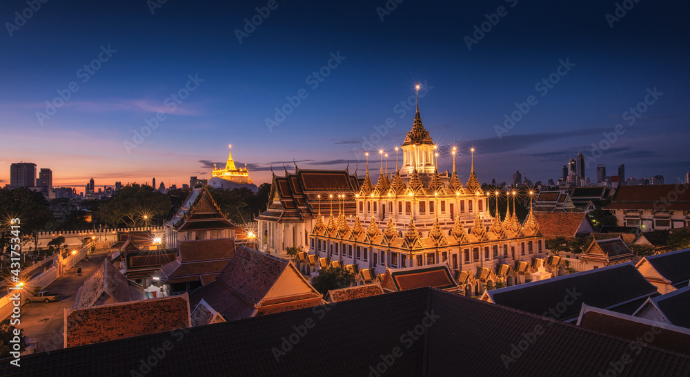 Fototapeta premium Loha Prasat Bangkok