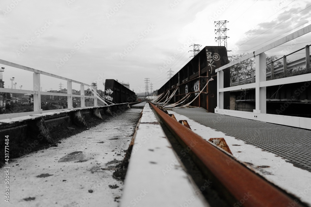 Obraz premium bridge over the river