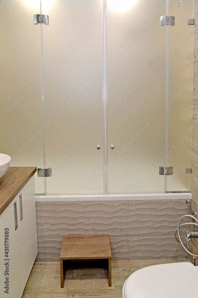 Detail of a bathroom with glass curtains. Ecominimalism Detail of a bathroom with glass curtains. Ecominimalism