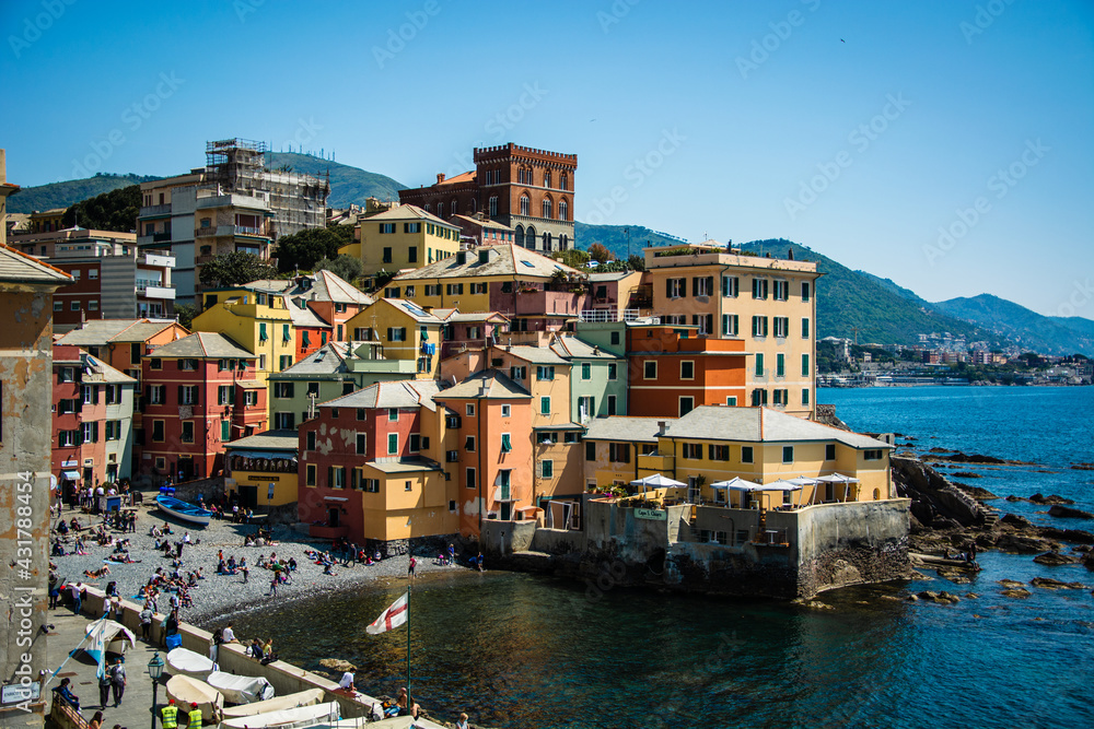 Die bunten Häuser in Genua in an der Italienischen Küste