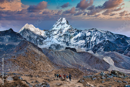 Canvas Print Awe inspiring peak of Ama Dablam - trekkers in the foreground, Himalayas, Nepal