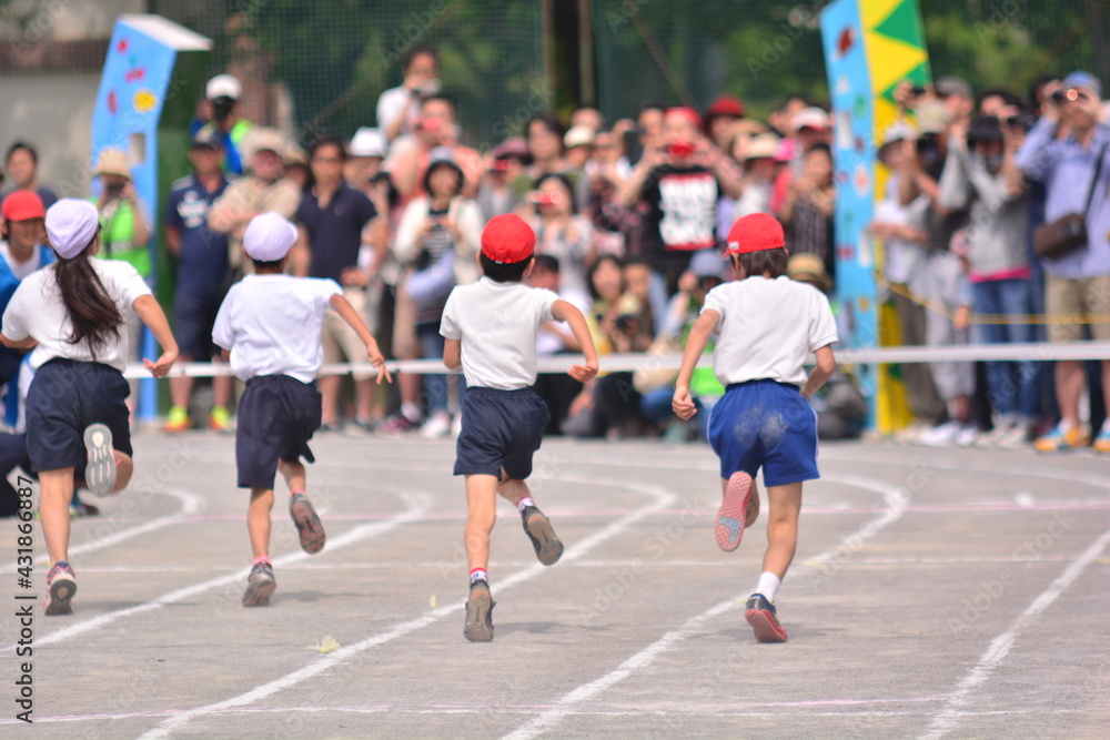 運動会のゴールシーン