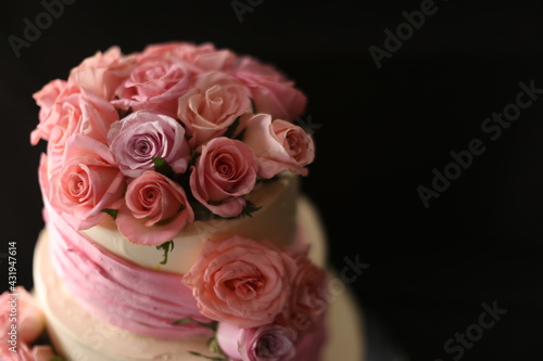wedding Pink cake with roses