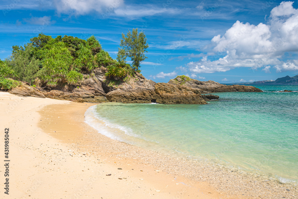 Fototapeta premium A cozy lagoon on Kouki beach on Okinawa island in Japan