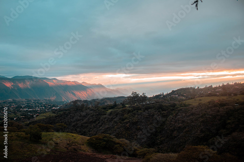 Atardecer en Yunguilla donde se puede apreciar parte de este hermosos valle photo