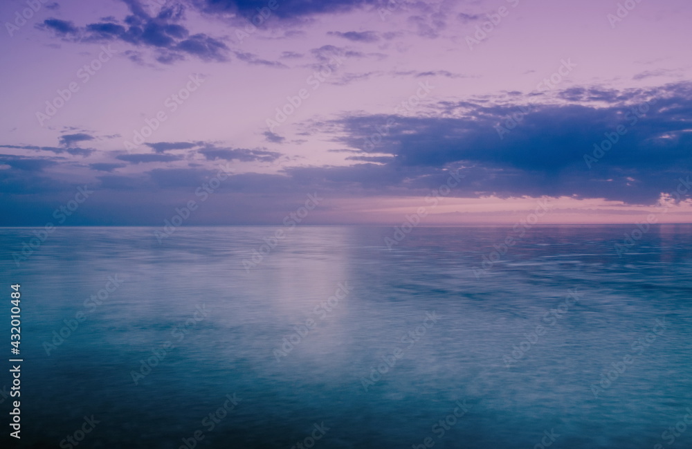 Obraz premium Long exposure shot of evening sea. Batumi. Georgia