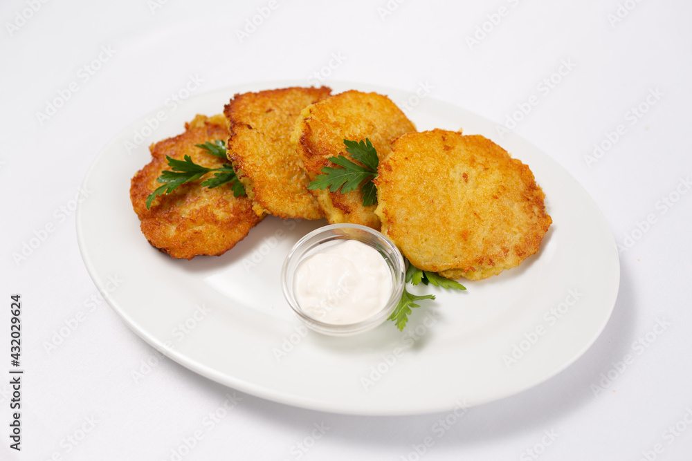 Hash Browns with Sour Cream and Dill
