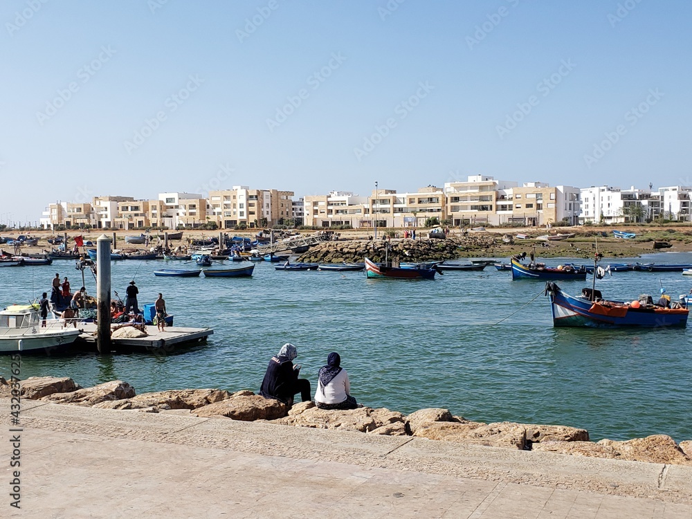 Obraz premium fishing boats in the port