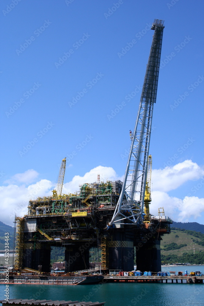 oil platform brazil rio de janeiro ocean view