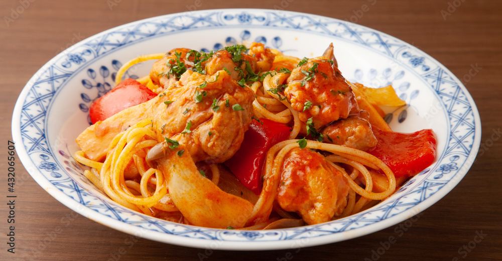 チキンのトマトソースパスタ チキンのトマトソースパスタ