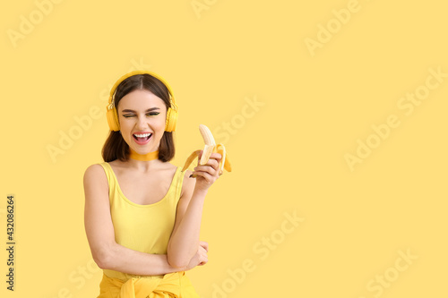 Stylish young woman with he...
