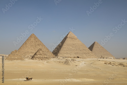 pyramid of giza