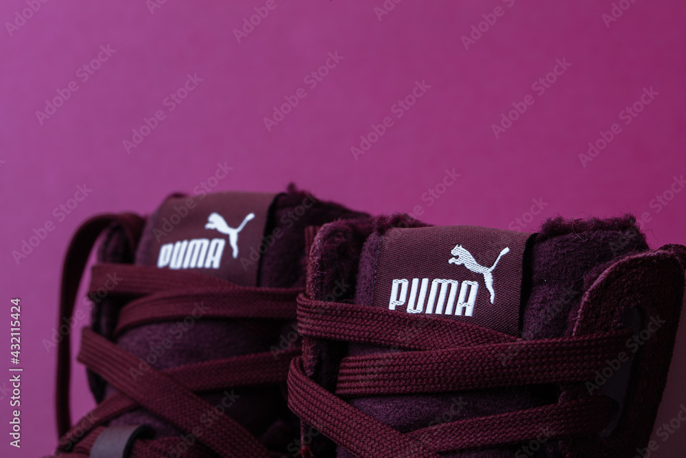 Vineyard Wine Puma Vikky v2 Mid Fur Jr sneakers Stock Photo | Adobe Stock