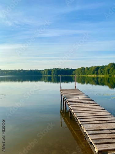 Fototapeta Naklejka Na Ścianę i Meble -  pier on the lake