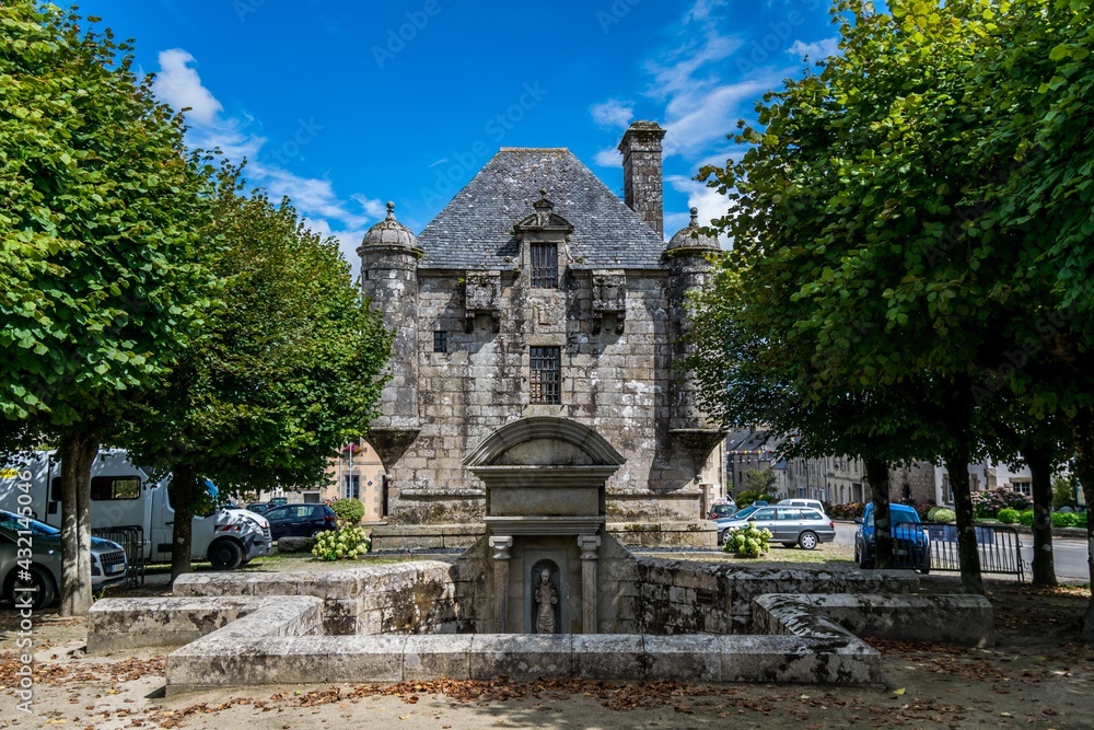 Guerlesquin, cité de caractère dans le Finistère en Bretagne.