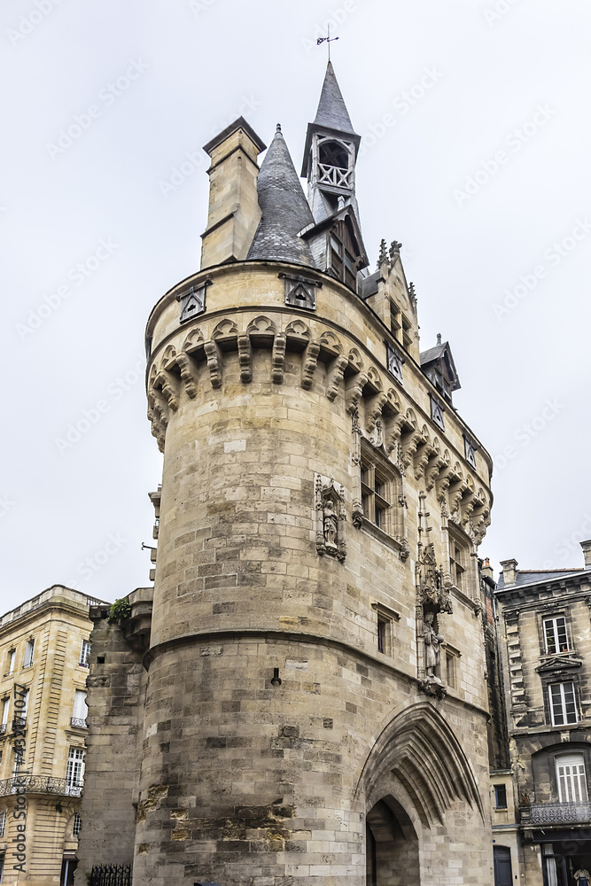 35 meters Bordeaux Cailhau gate (Porte Cailhau, 1494) - medieval gate at Place du Palais. Gate built in Gothic Style and celebrates victory at Fornovo. Bordeaux, Gironde, Aquitaine, France. 35 meters Bordeaux Cailhau gate (Porte Cailhau, 1494) - medieval gate at Place du Palais. Gate built in Gothic Style and celebrates victory at Fornovo. Bordeaux, Gironde, Aquitaine, France.