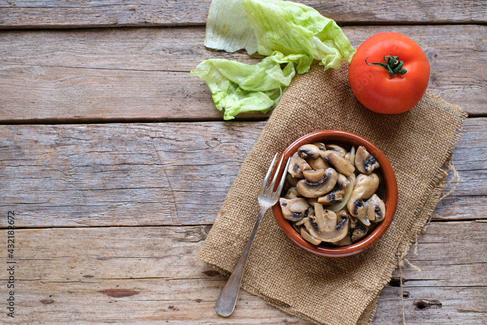 Cooked mushrooms with onion Cooked mushrooms with onion