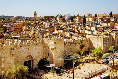 Jerusalem, Israel - 28 april 2021: The Damascus Gate is one of the main Gates of the Old City of Jerusalem