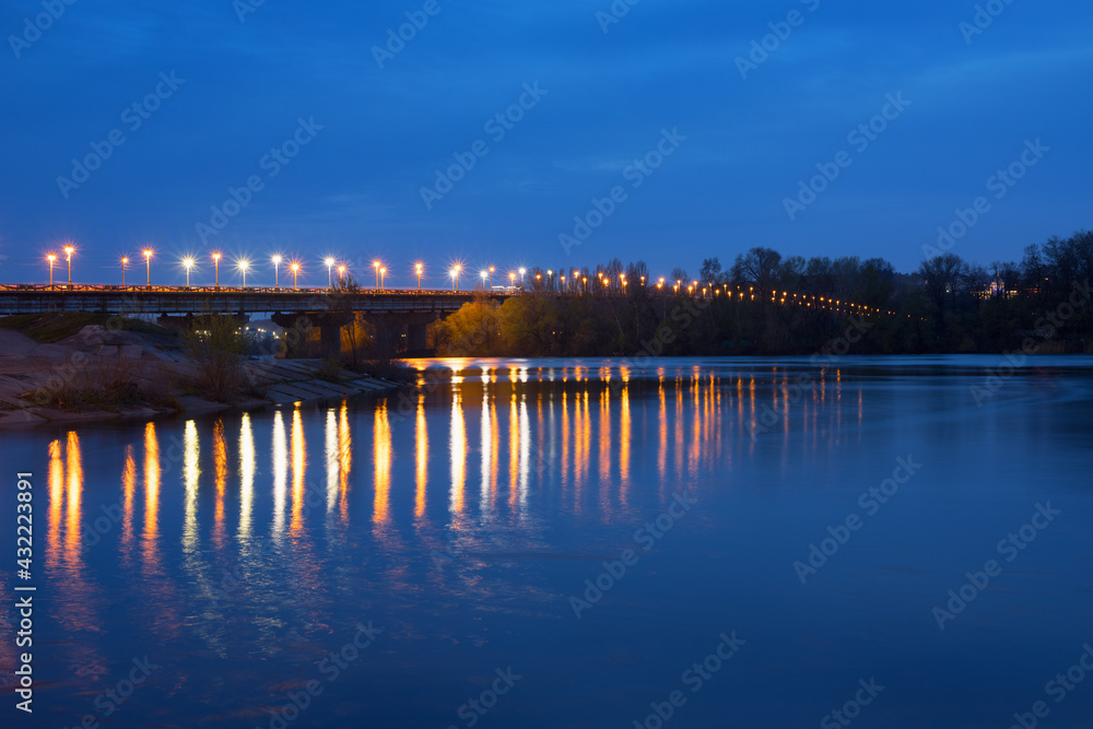  Paton's Bridge over the Dnipro river