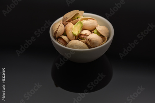 Roasted pistachio in bowl