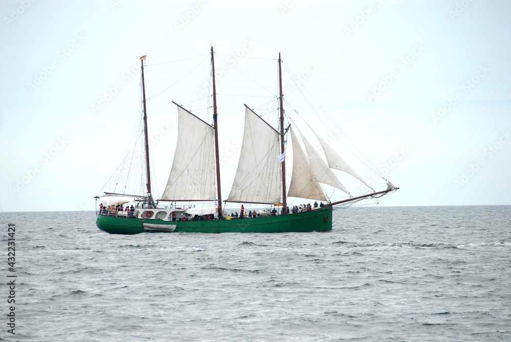 Segelschiffe bei der Hansesail Rostock