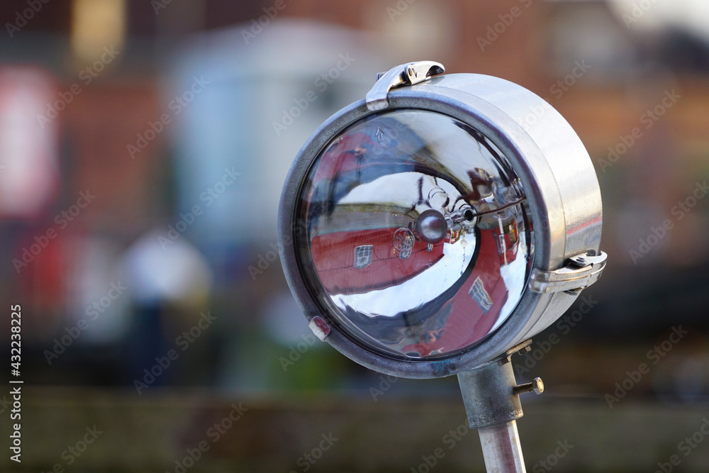 Bootslampe spiegelt Siegfried Werft Eckenförde Bootslampe spiegelt Siegfried Werft Eckenförde
