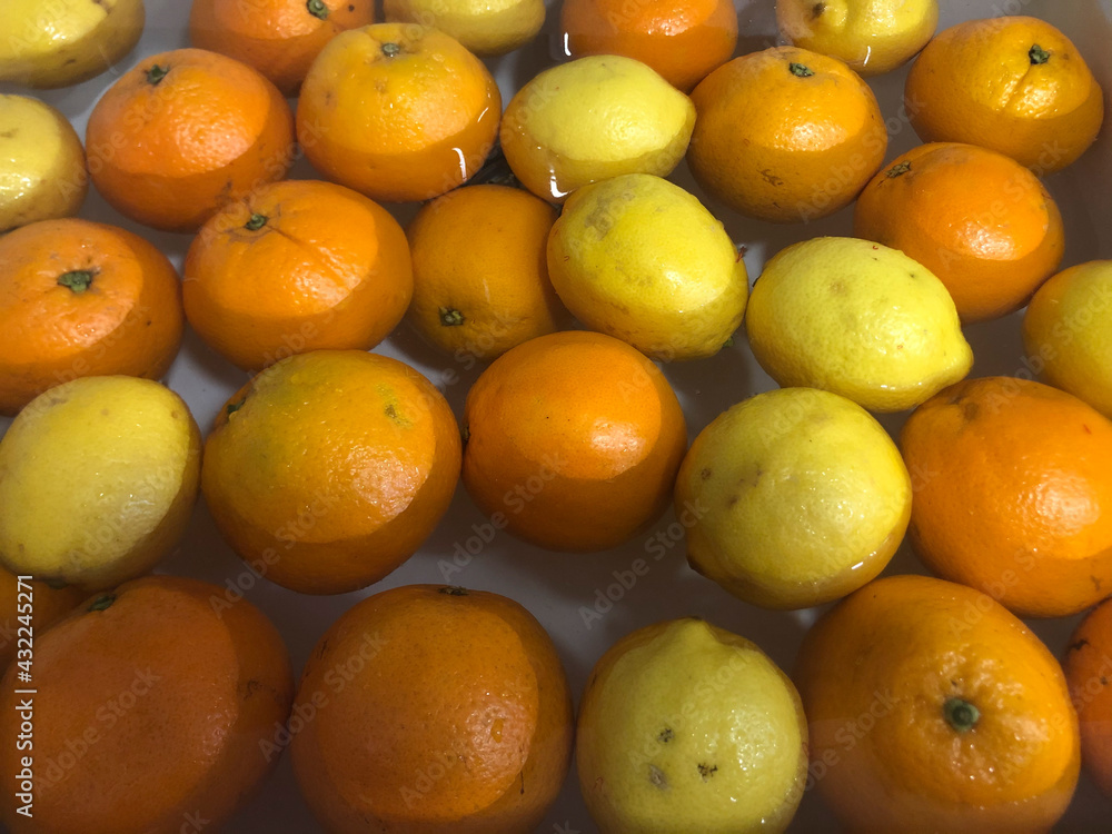 NARANJAS Y LIMONES LAVADOS