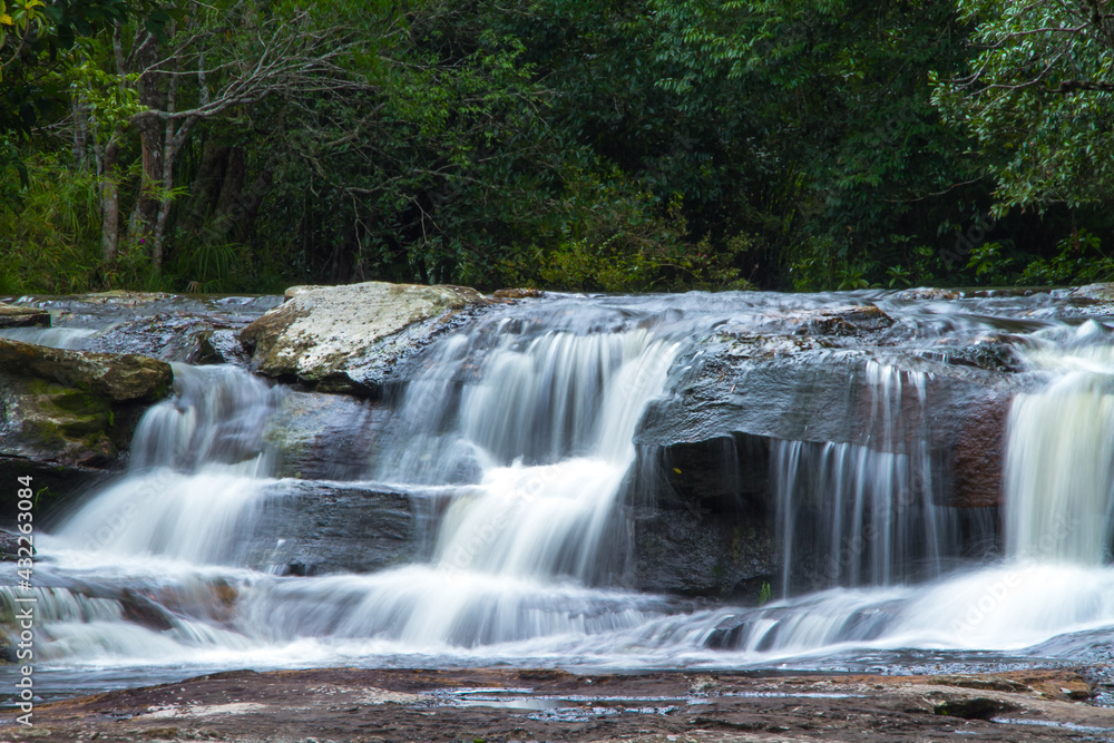 Obraz premium waterfall in the forest