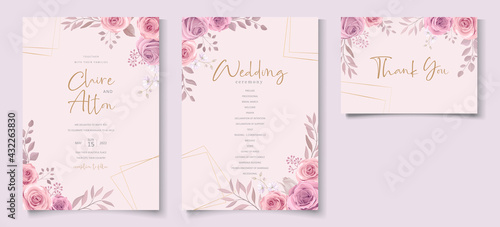 Set of elegant wedding card template with hand drawn floral decoration © CLton