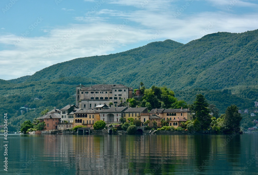 Fototapeta premium St. Julius Island on Lake Orta
