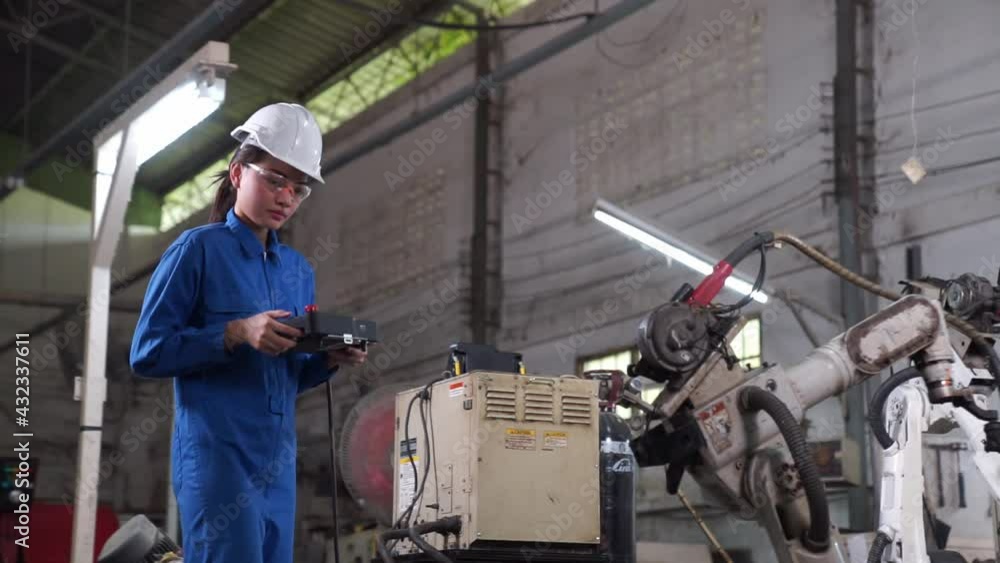 Industrial factories that use robots to work at risk of harm. Robots can do more jobs than people. Industrial factories that use robots to work at risk of harm. Robots can do more jobs than people.