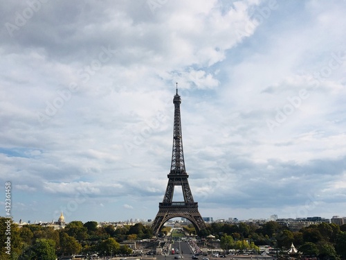 Eiffel Tower © Hitomi Fujinaka