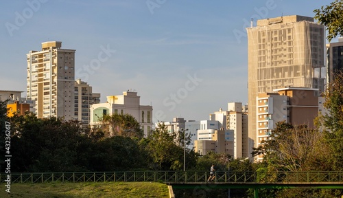 Pista de caminhada no Campolim de Sorocaba, São Paulo. photo