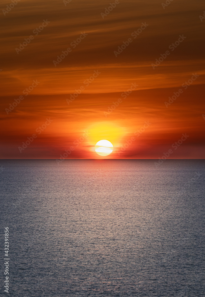 sunset minimalist on the ocean