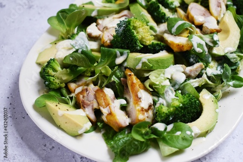 Chicken salad with green vegetables
