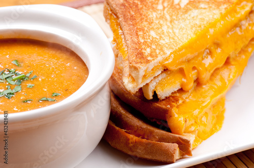 Fotografie soup and grilled cheese
