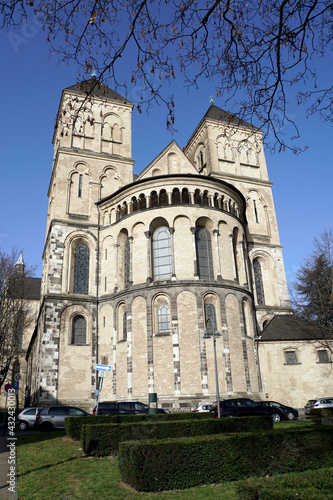 St. Kunibert, romanische Kirche aus dem 13. Jahrhundert