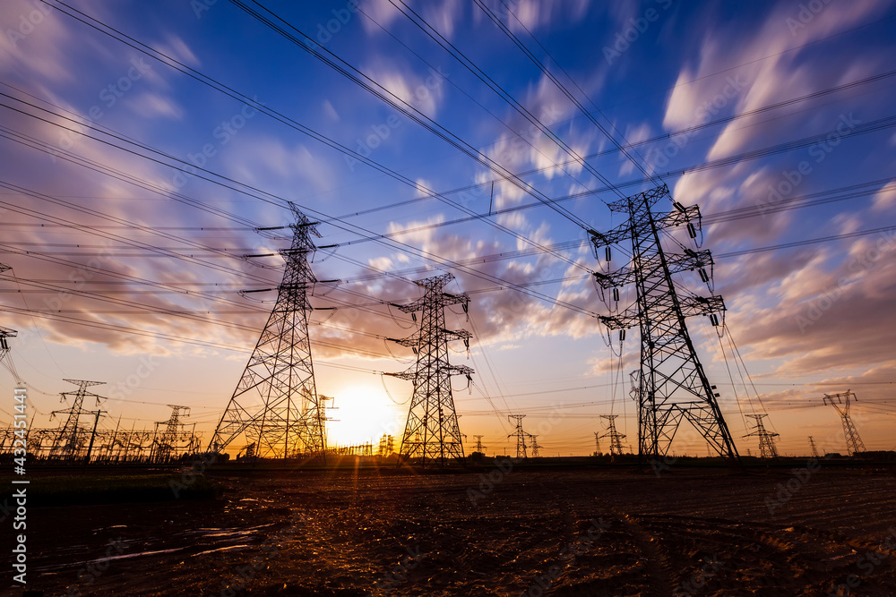 Fototapeta premium the pylon in the evening