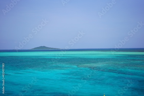 宮古島の透明度の高い海