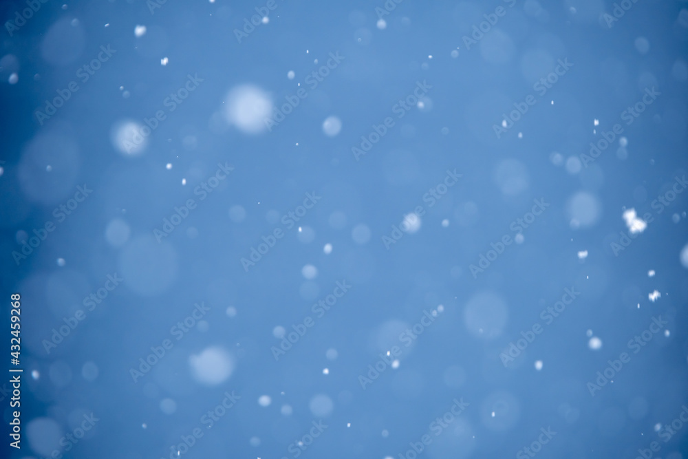 降雪　雪が降るイメージ